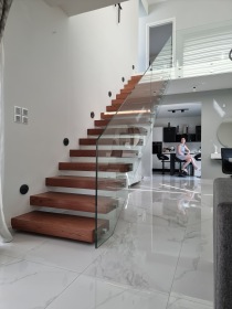 Σκάλα ευθείας μορφής