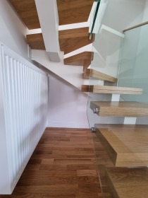 Μεταλλικός σκελετός σκάλας 