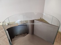 Κάγκελο από γυαλί
