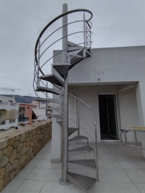 Μεταλλικές σκάλες
