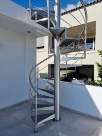 Κυκλική σκάλα εξωτερικού χώρου