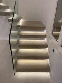 Σκαλια ξύλινα